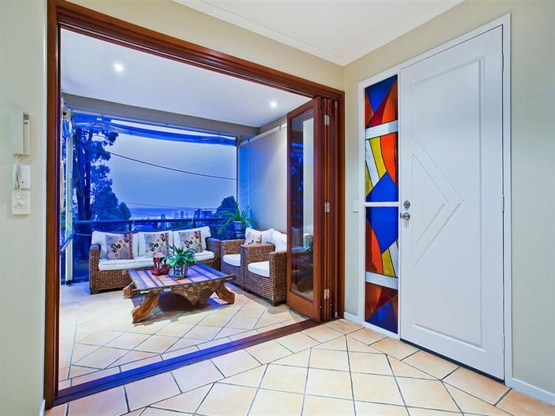 48 Hill Avenue, Burleigh Heads QLD 4220