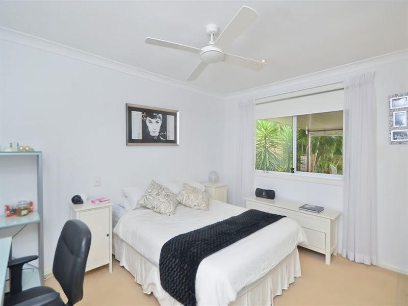 43 Laguna Avenue, Palm Beach QLD 4221