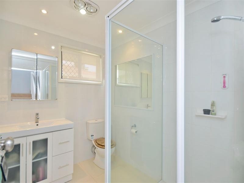 43 Laguna Avenue, Palm Beach QLD 4221