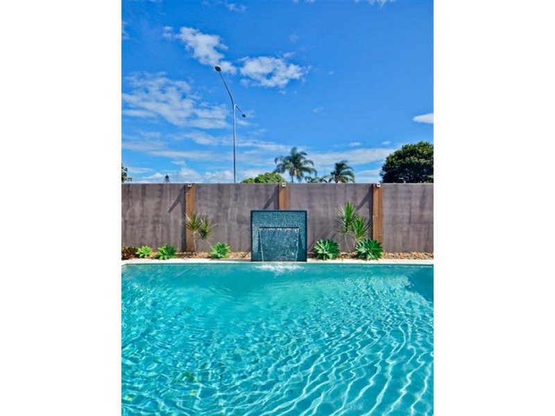 46 Spindle Street, Palm Beach QLD 4221