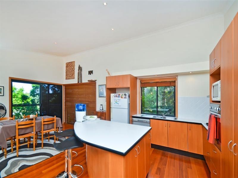 8 Casey Close, Currumbin Waters QLD 4223