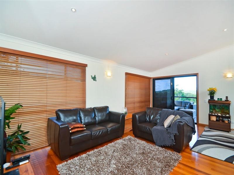 8 Casey Close, Currumbin Waters QLD 4223