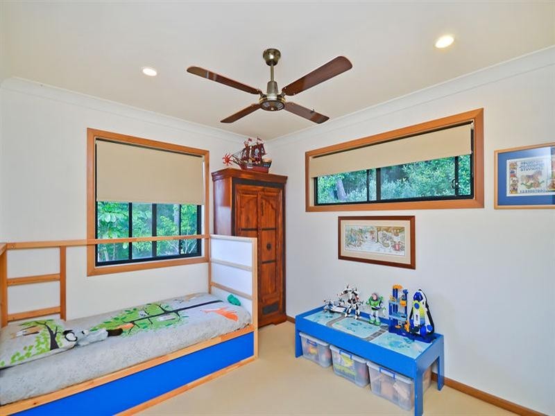 8 Casey Close, Currumbin Waters QLD 4223