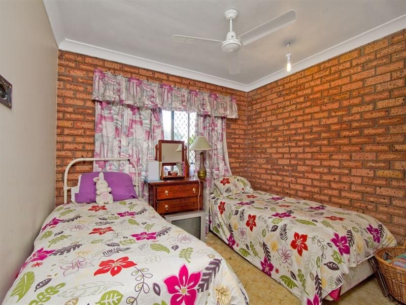 52 KP McGrath Drive, Elanora QLD 4221