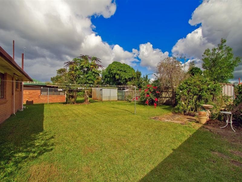 52 KP McGrath Drive, Elanora QLD 4221