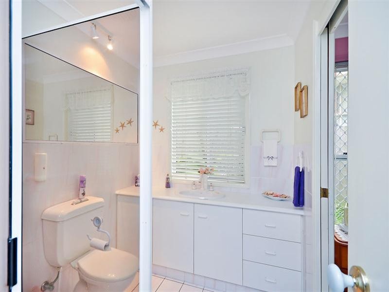 18 Brigantine Court, Currumbin Waters QLD 4223