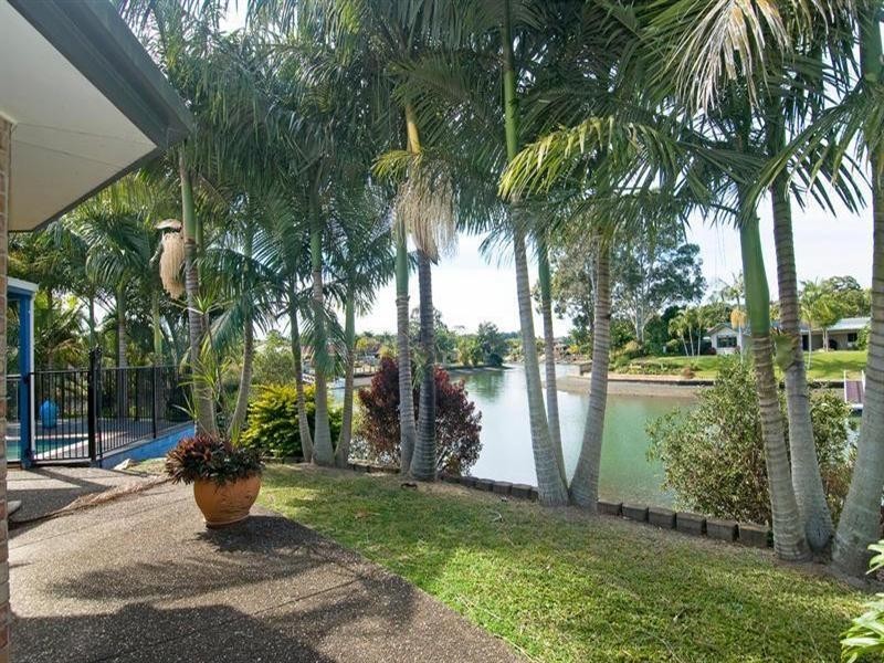 17 Chauvel Court, Currumbin Waters QLD 4223