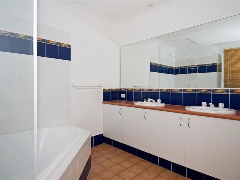 17 Chauvel Court, Currumbin Waters QLD 4223