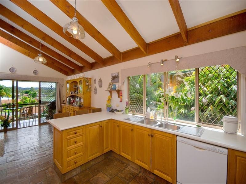 34 Currant Street, Elanora QLD 4221