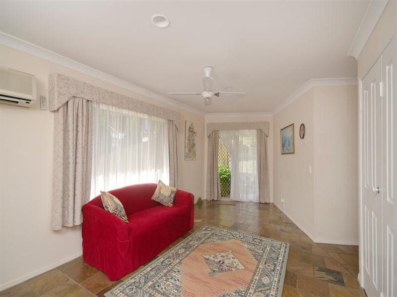 34 Currant Street, Elanora QLD 4221