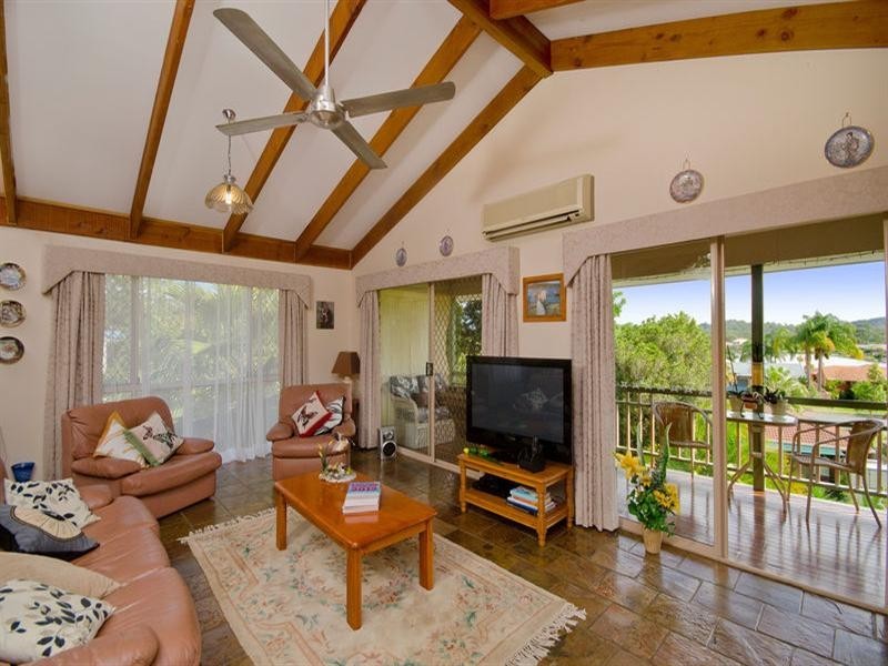 34 Currant Street, Elanora QLD 4221