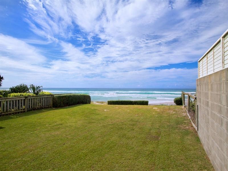 67 Jefferson Lane, Palm Beach QLD 4221