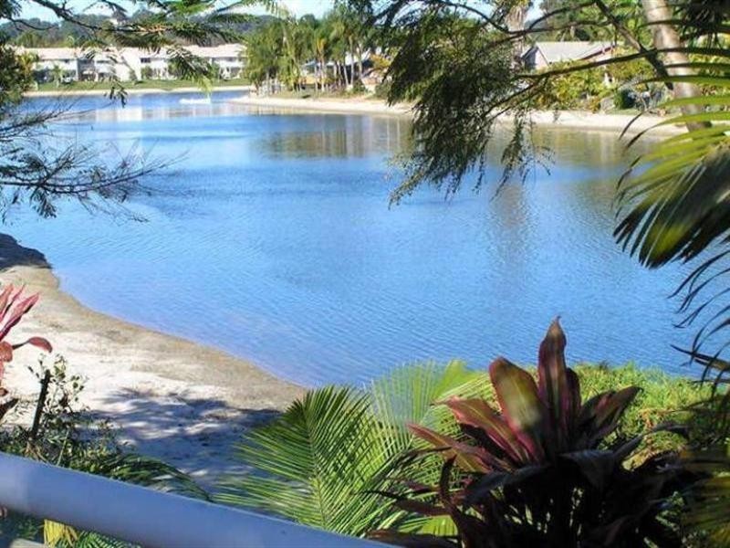 5 Waterdown Drive, Elanora QLD 4221