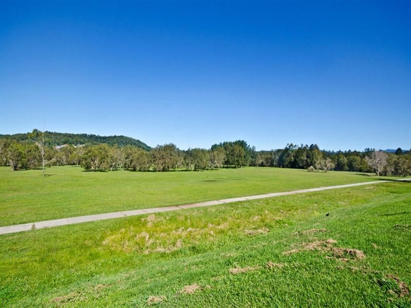 21 Baekea Drive, Elanora QLD 4221