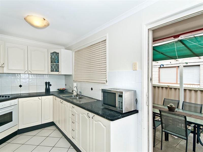 18 Mahogany Drive, Palm Beach QLD 4221