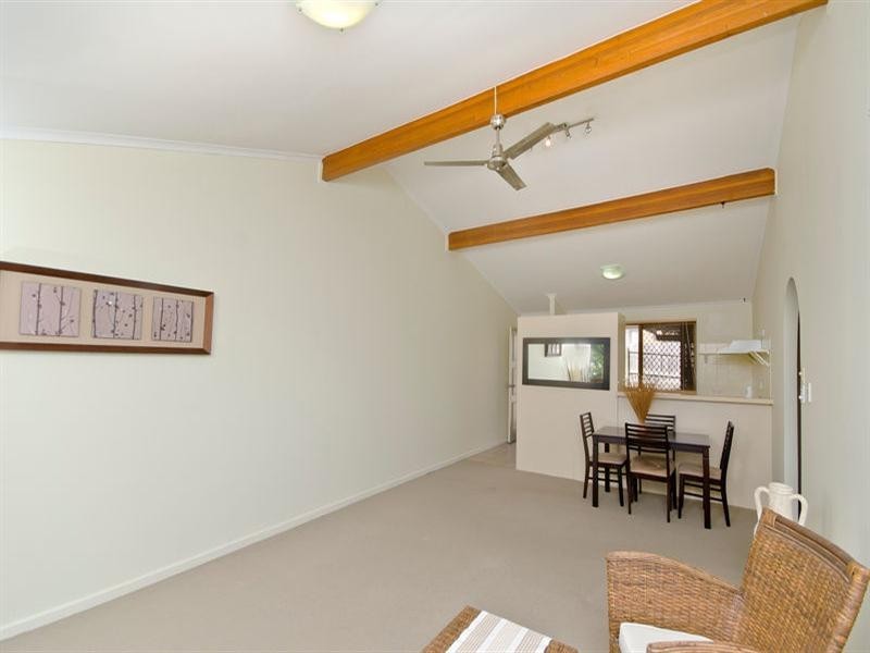 2/3 Daisy Street, Elanora QLD 4221