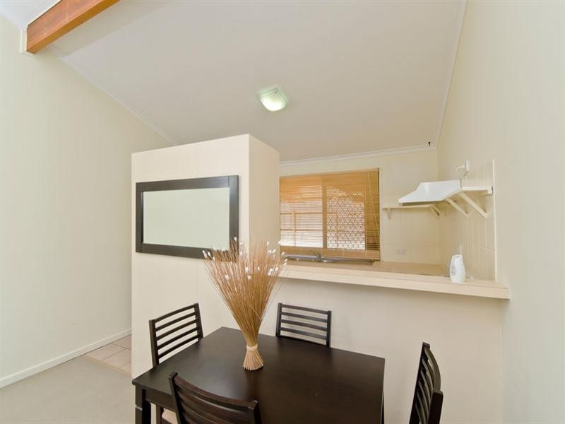 2/3 Daisy Street, Elanora QLD 4221