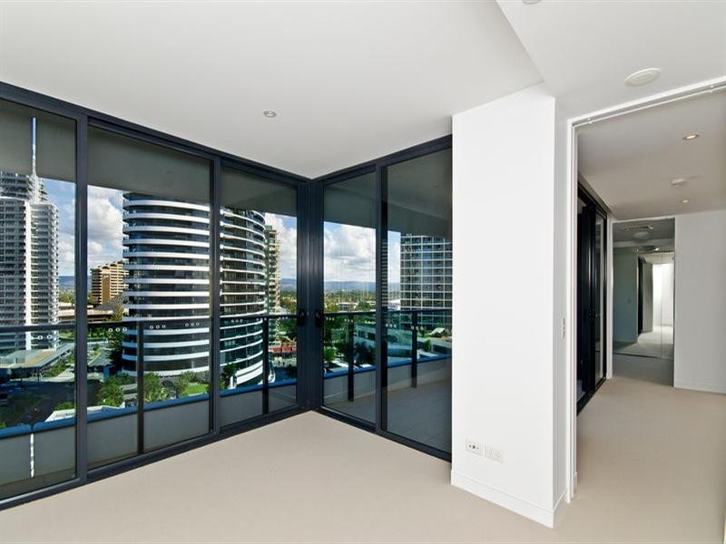 1008/4 Charles Avenue, Broadbeach QLD 4218