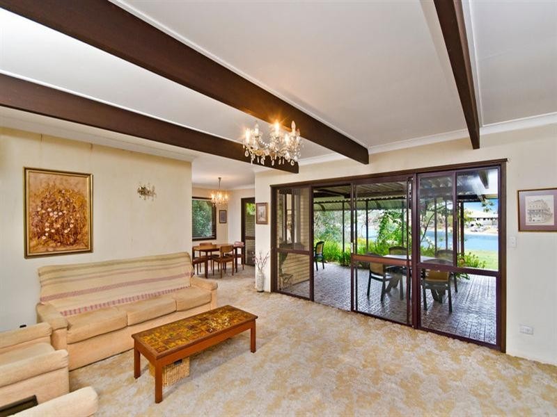 186 Mallawa Drive, Palm Beach QLD 4221