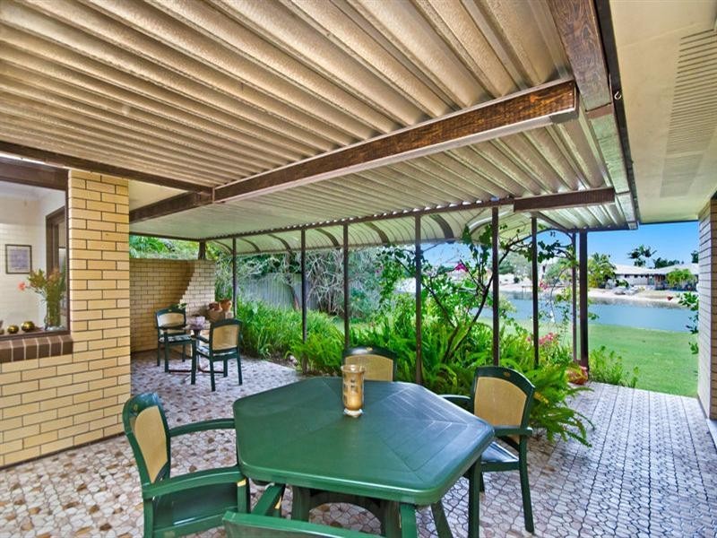 186 Mallawa Drive, Palm Beach QLD 4221