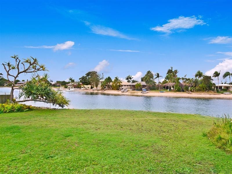 186 Mallawa Drive, Palm Beach QLD 4221