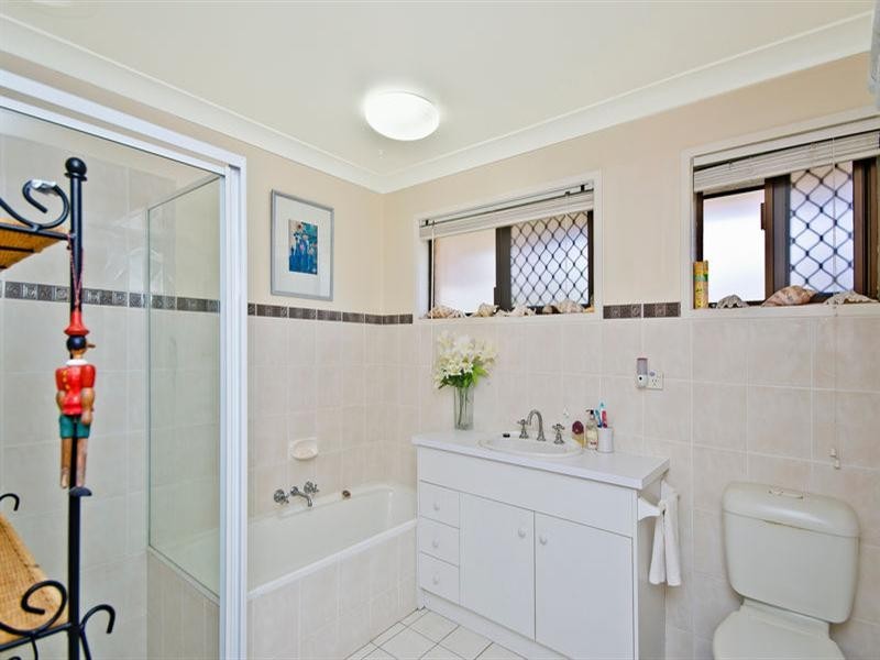 43 Ironbark Street, Elanora QLD 4221