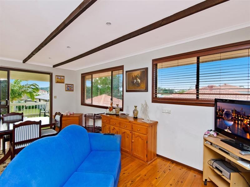 20 Dolphin Court, Palm Beach QLD 4221