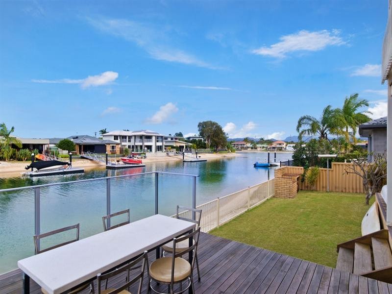 20 Dolphin Court, Palm Beach QLD 4221