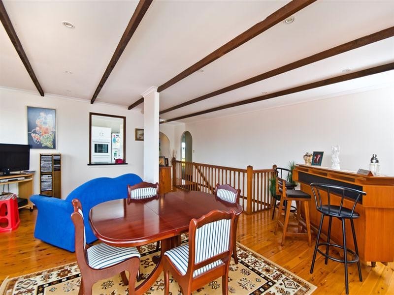 20 Dolphin Court, Palm Beach QLD 4221