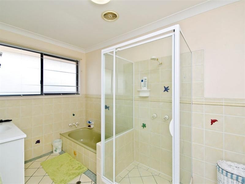 20 Dolphin Court, Palm Beach QLD 4221