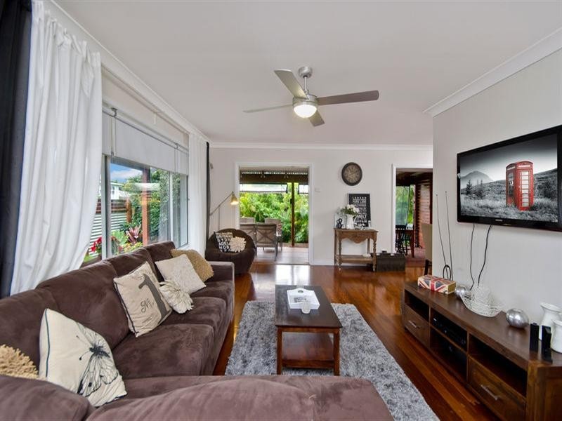 53 Manus Avenue Crn of Tahiti Avenue, Palm Beach QLD 4221