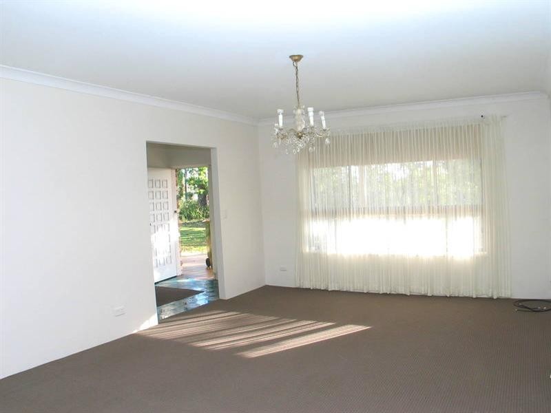 32 Simpsons Road, Currumbin Waters QLD 4223