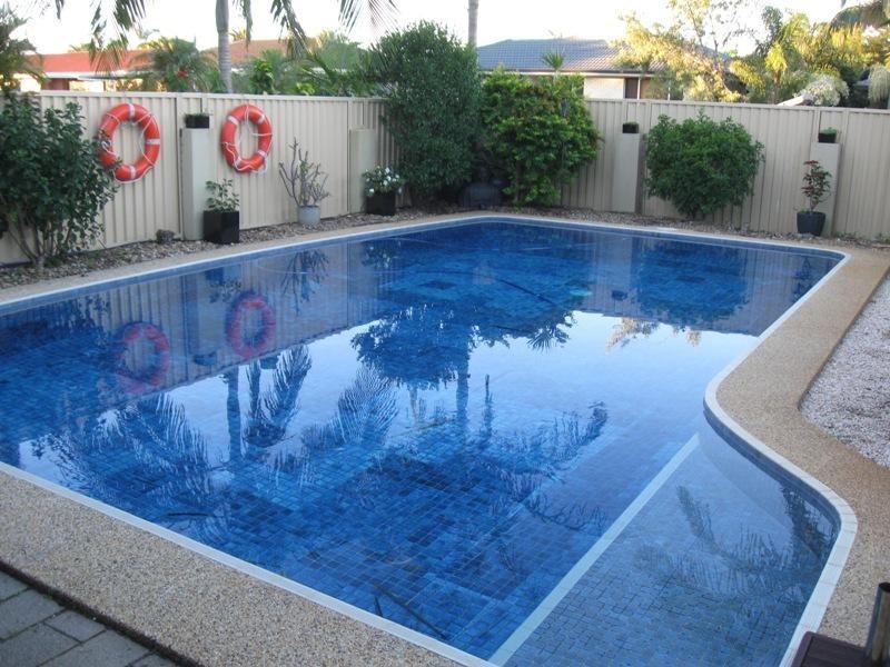 8 Ebony Place, Palm Beach QLD 4221