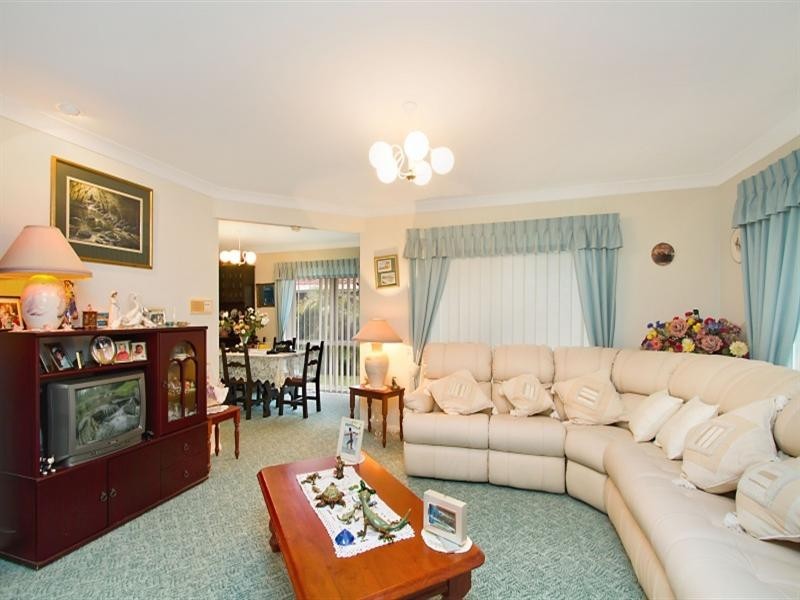 270 Nineteenth Avenue, Elanora QLD 4221