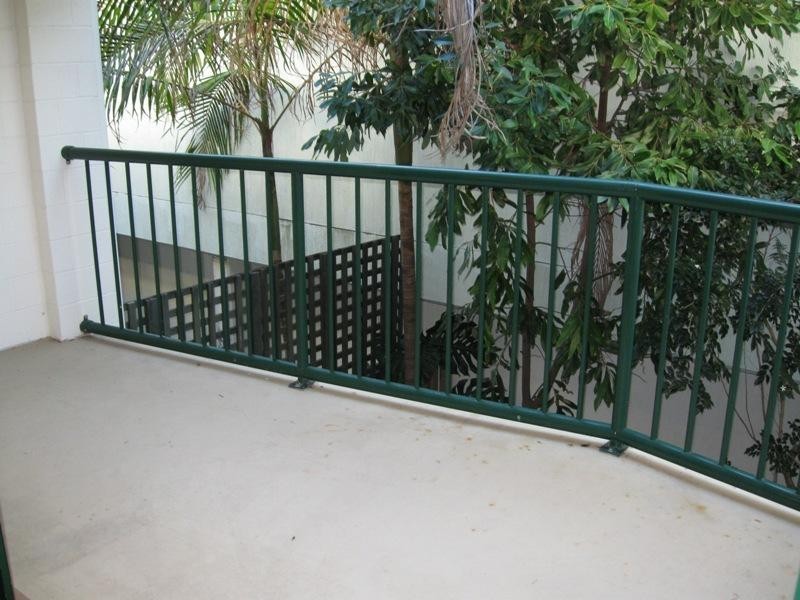 2/1045 Gold Coast Highway, Palm Beach QLD 4221