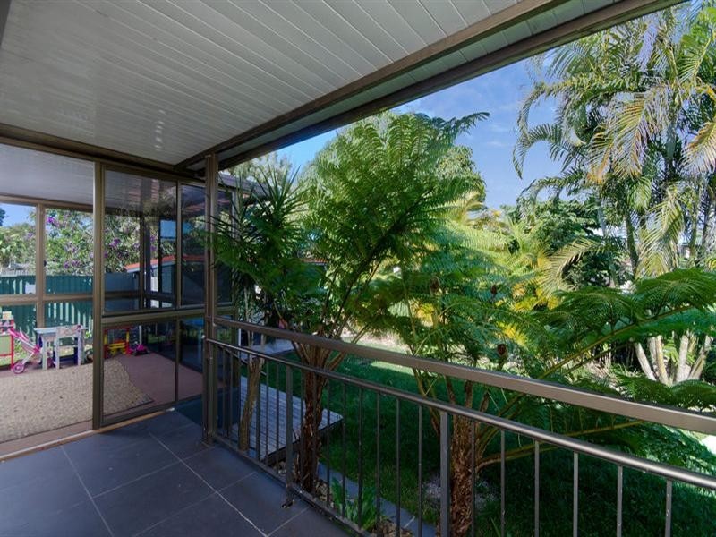 12 Iluka Street, Palm Beach QLD 4221