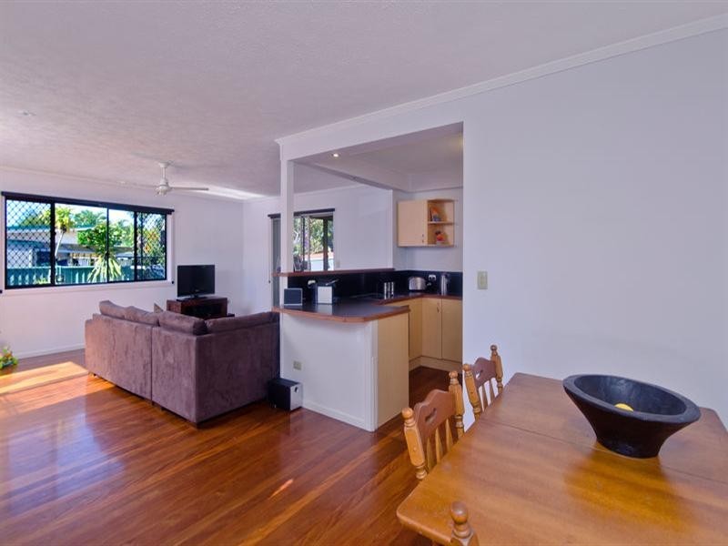 12 Iluka Street, Palm Beach QLD 4221