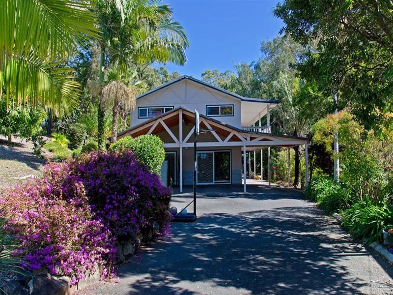 8 Karawatha Drive, Currumbin Waters QLD 4223