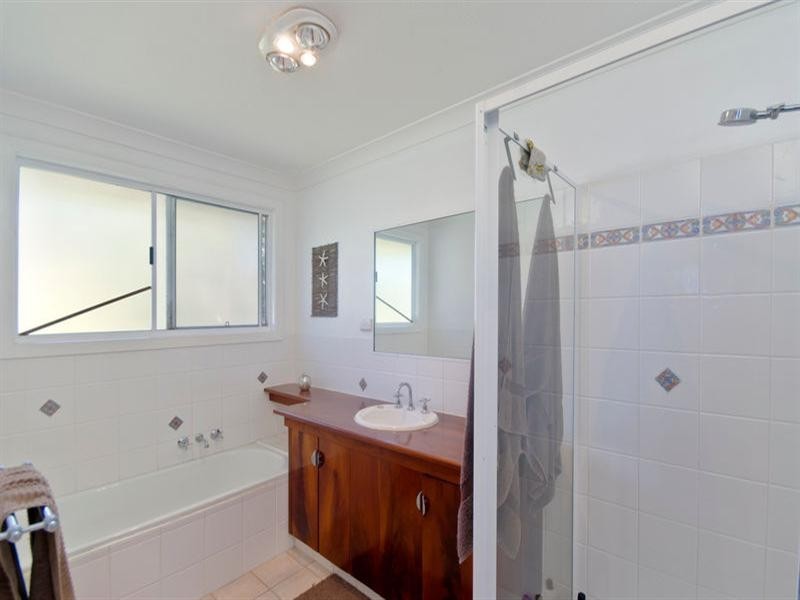 8 Karawatha Drive, Currumbin Waters QLD 4223
