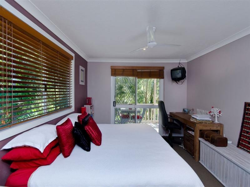 8 Karawatha Drive, Currumbin Waters QLD 4223