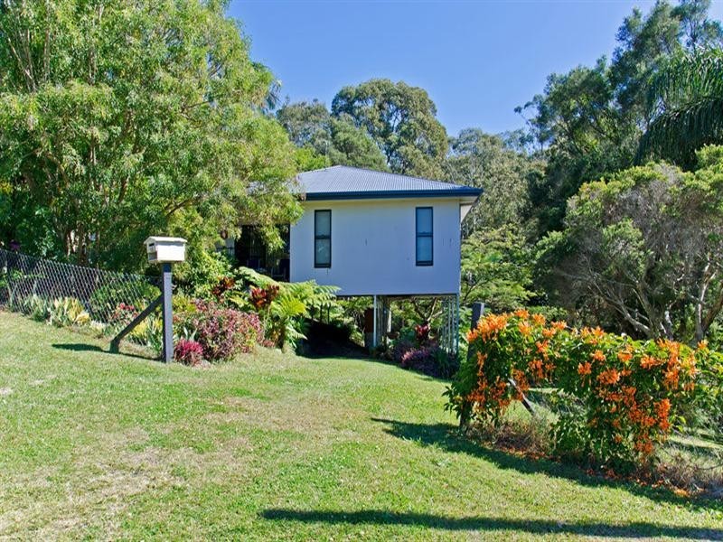8 Karawatha Drive, Currumbin Waters QLD 4223