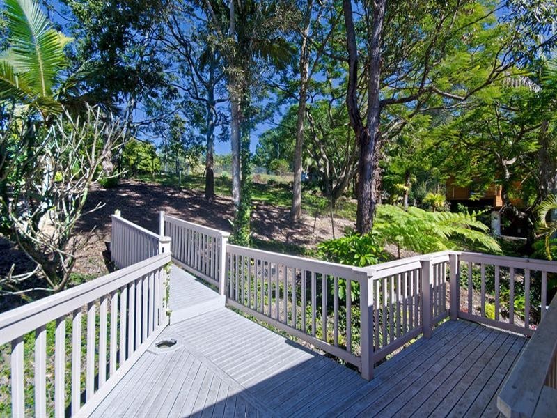 8 Karawatha Drive, Currumbin Waters QLD 4223