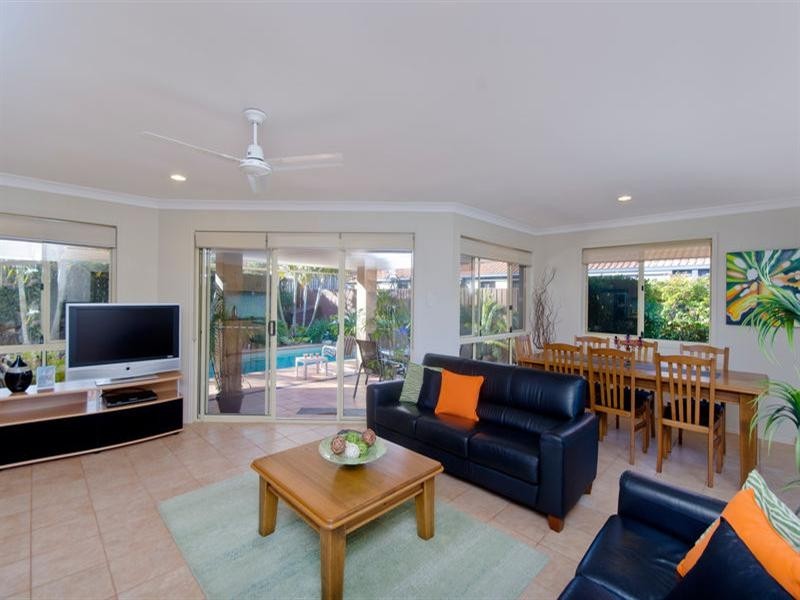 23 Baekea Drive, Elanora QLD 4221