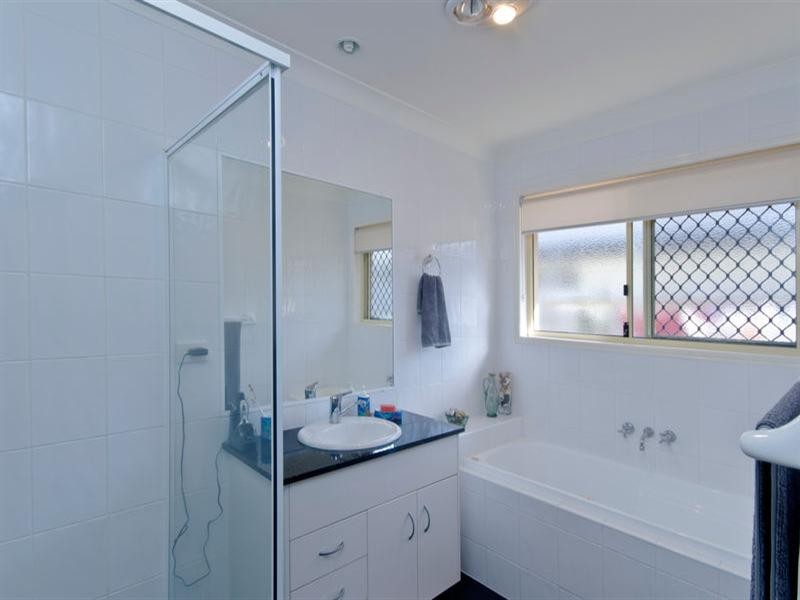 23 Baekea Drive, Elanora QLD 4221