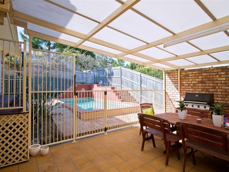 102 Murtha Drive, Elanora QLD 4221