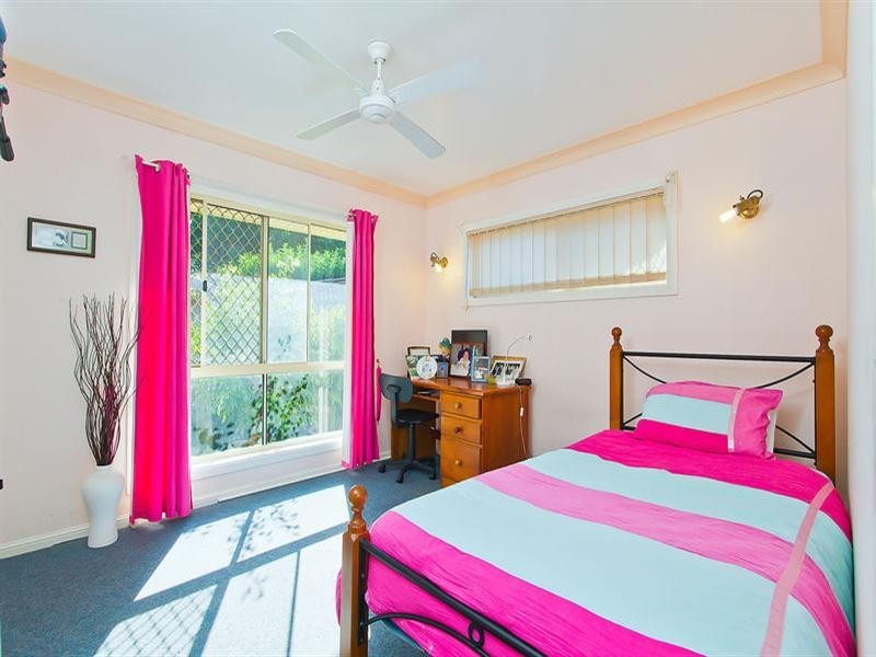 102 Murtha Drive, Elanora QLD 4221