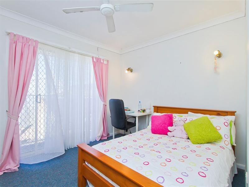 102 Murtha Drive, Elanora QLD 4221