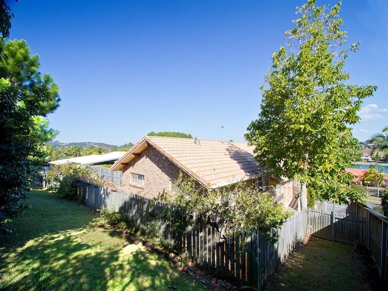 102 Murtha Drive, Elanora QLD 4221