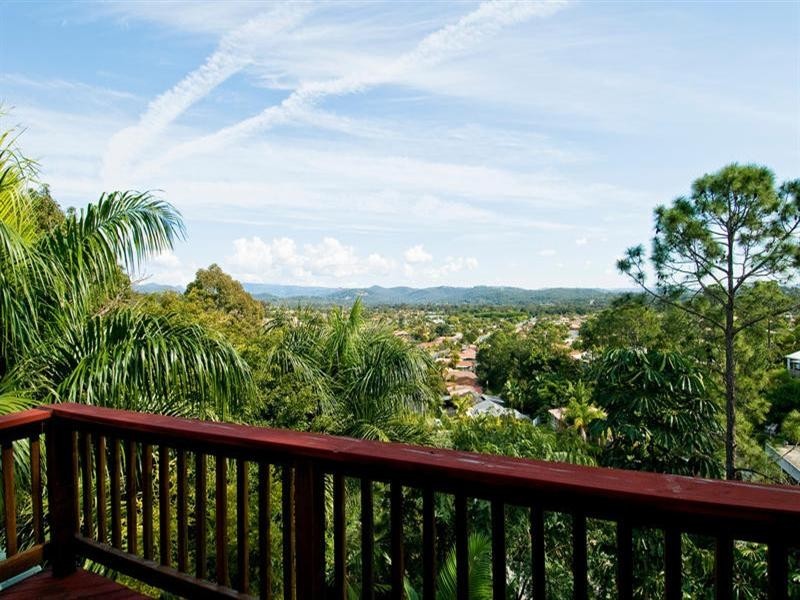 7 Doubleview Drive, Elanora QLD 4221