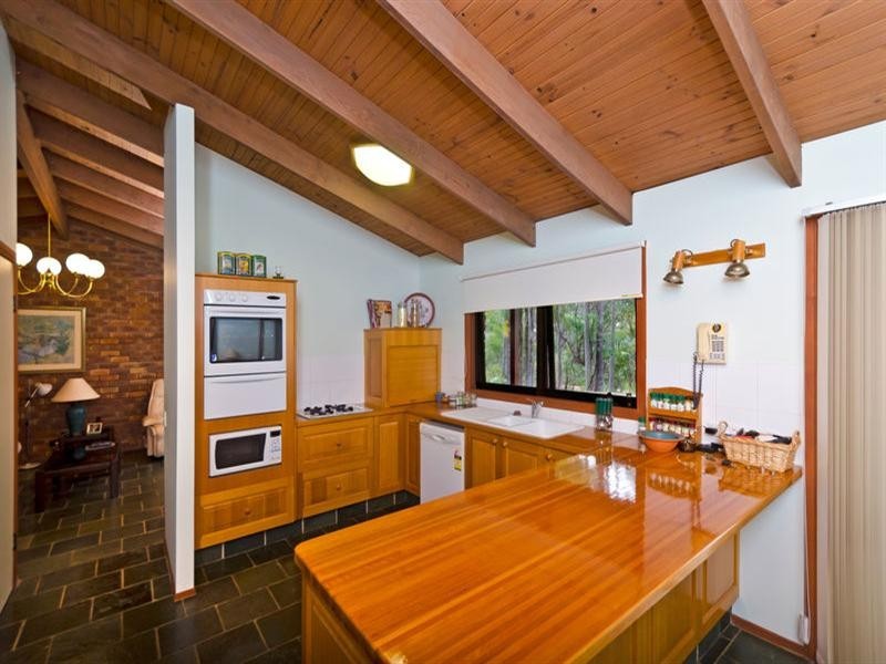18 Carapook Crescent, Tallebudgera QLD 4228
